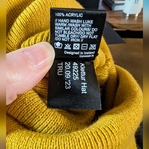 NWT Ice Wear Klettur Beanie Winter Hat - Picture 5 of 7